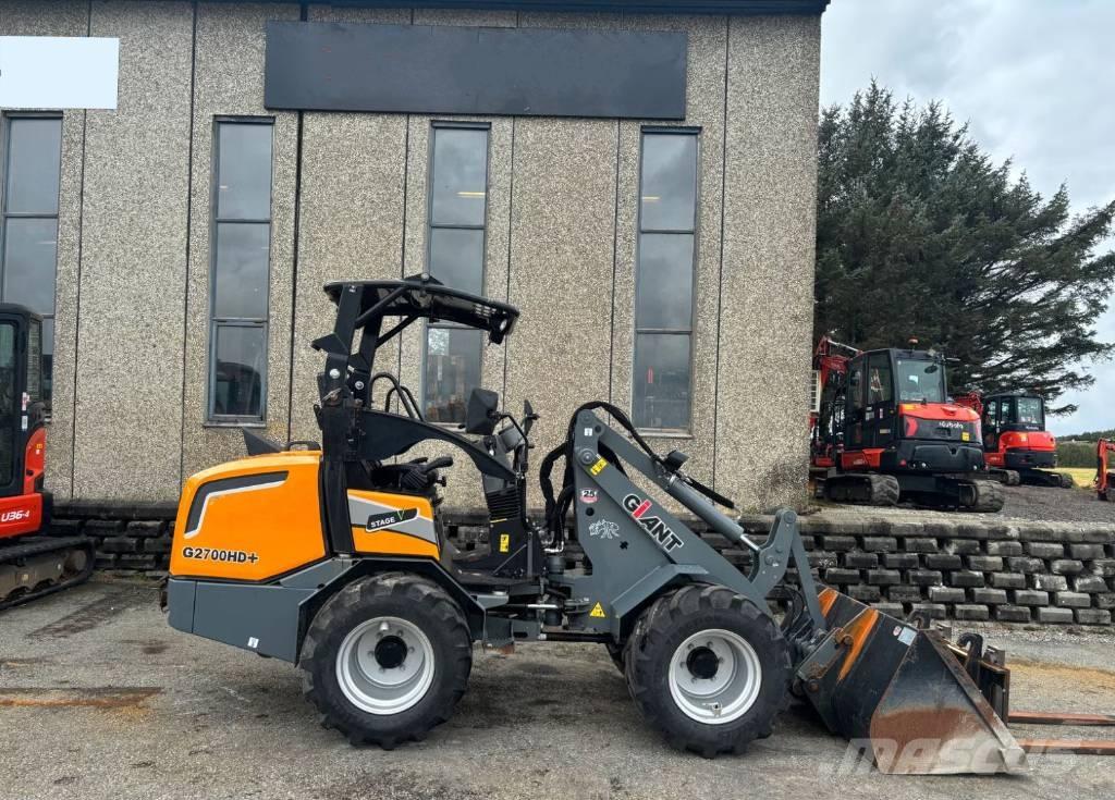 GiANT G 2700 HD Mini loaders