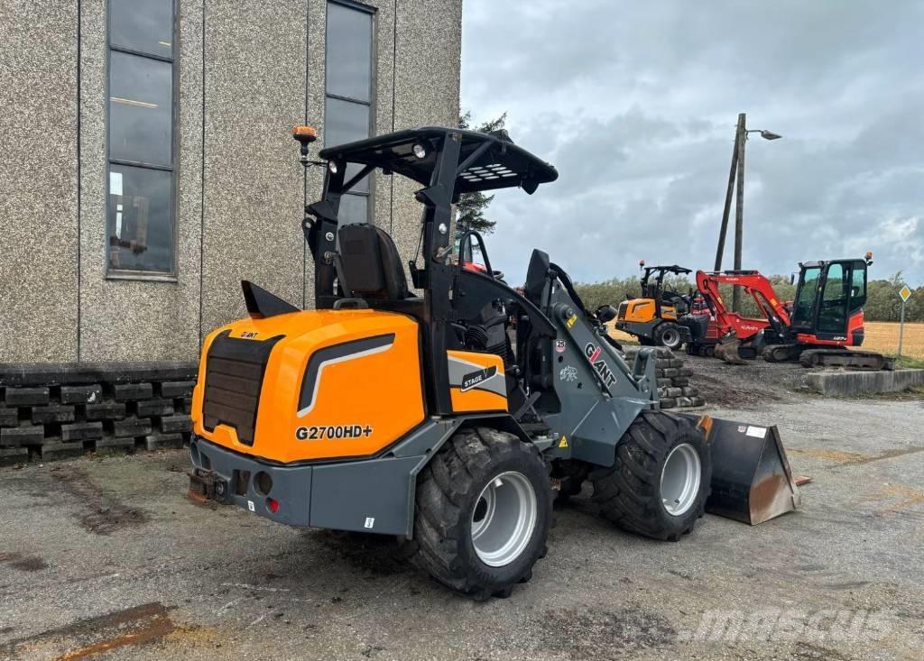 GiANT G 2700 HD Mini loaders