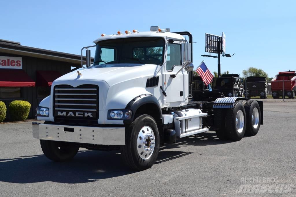 Mack Granite GU 713 Truck Tractor Units