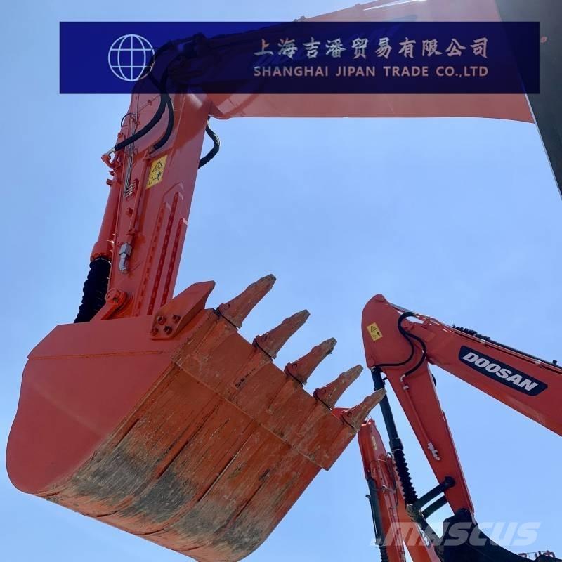 Doosan DX 300 Crawler excavators