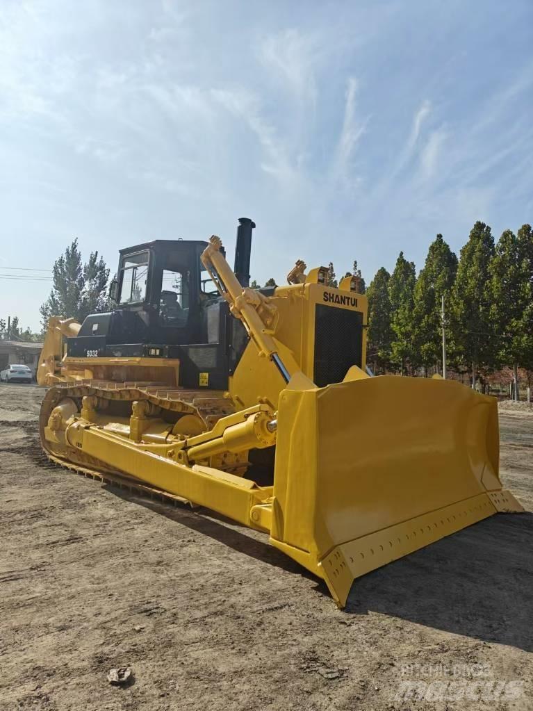 Shantui SD 32 Crawler dozers