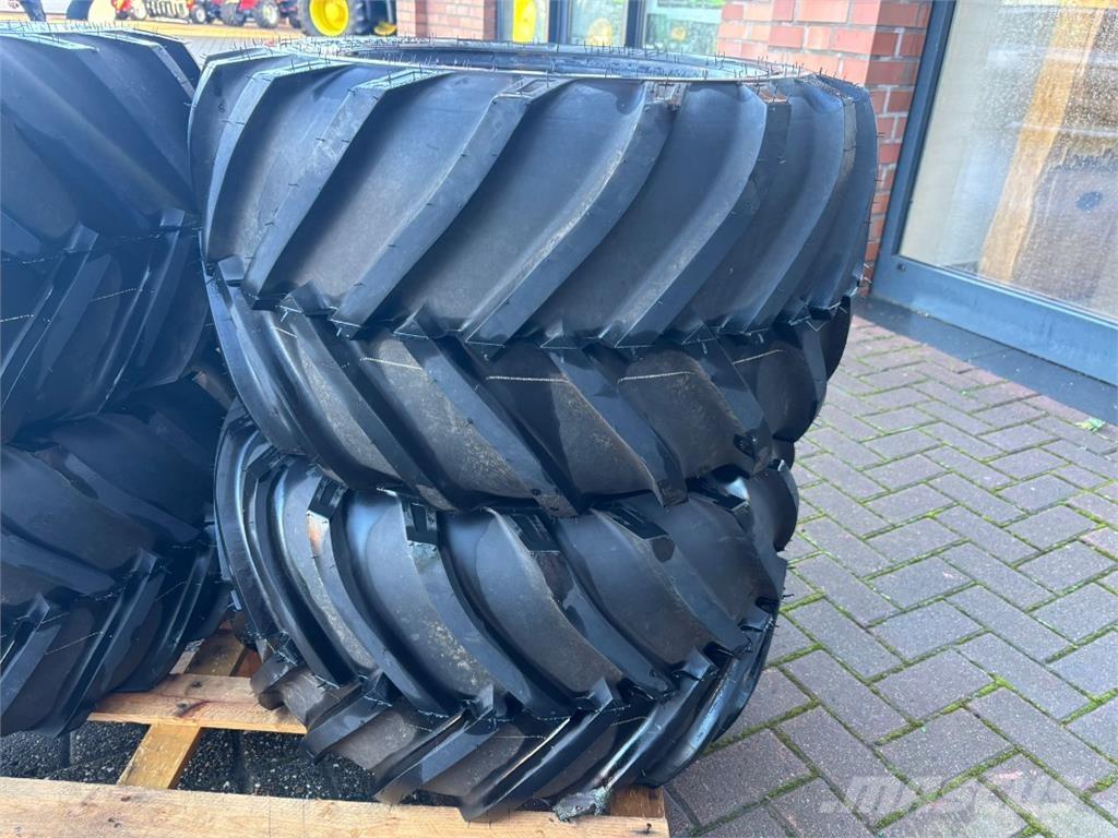BKT 31x15.50-15 Tyres, wheels and rims