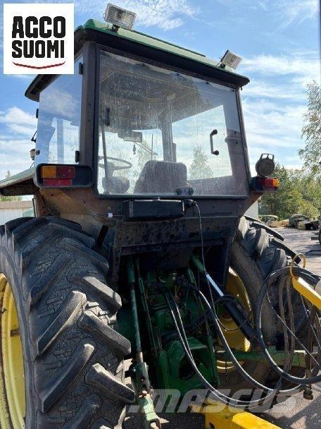 John Deere 3040 Tractors