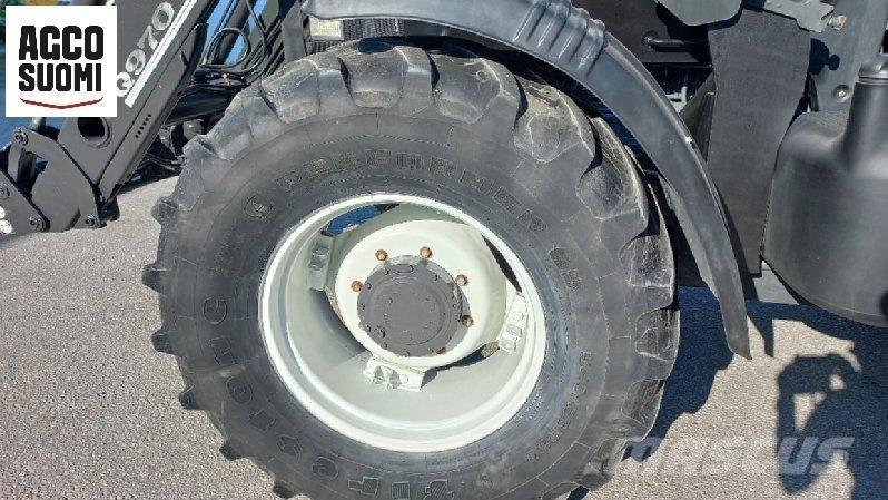 New Holland TM135 Tractors