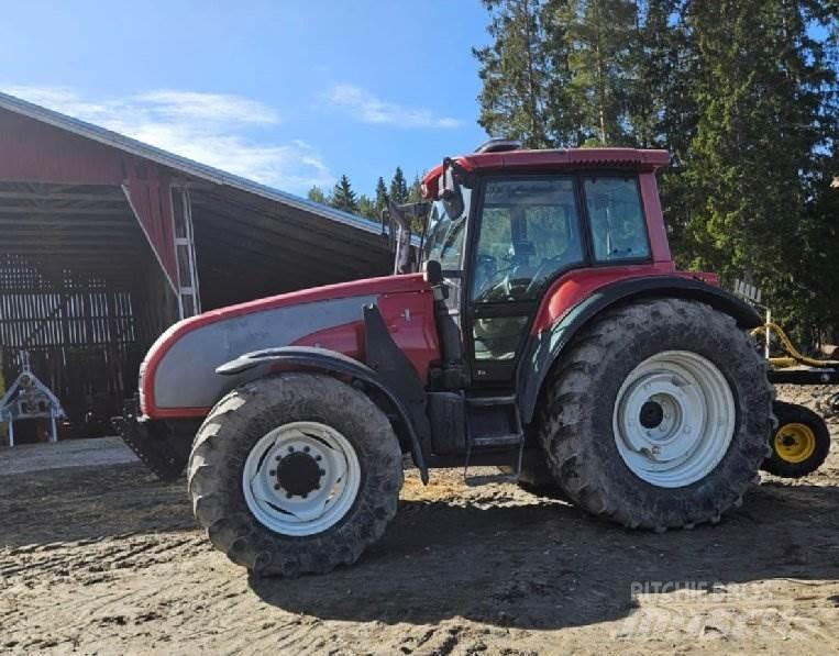 Valtra T180 Tractors
