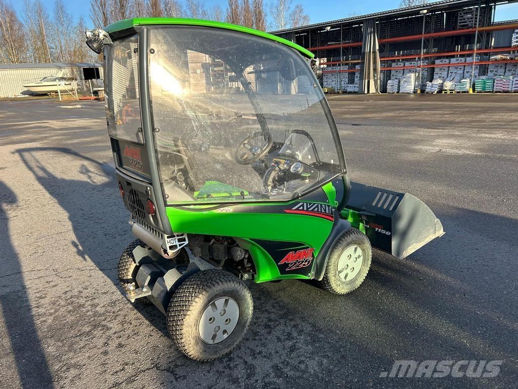 Avant 225 Multi purpose loaders