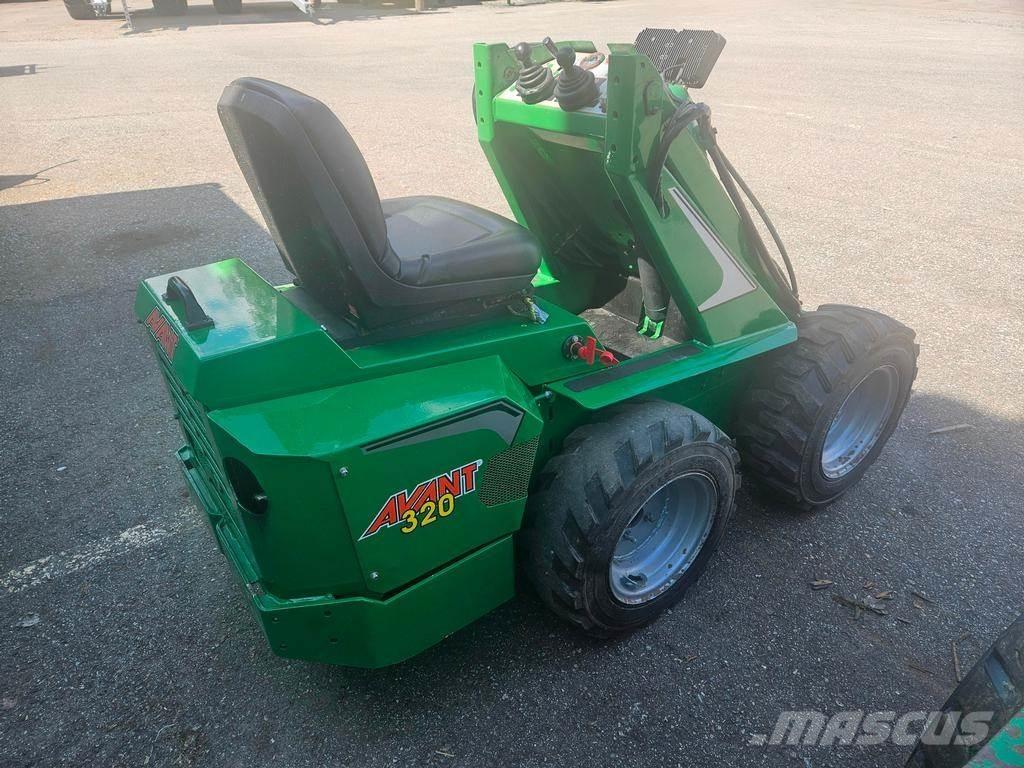 Avant 320 Multi purpose loaders