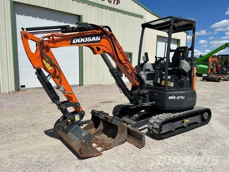 Doosan DX27Z Mini excavators < 7t