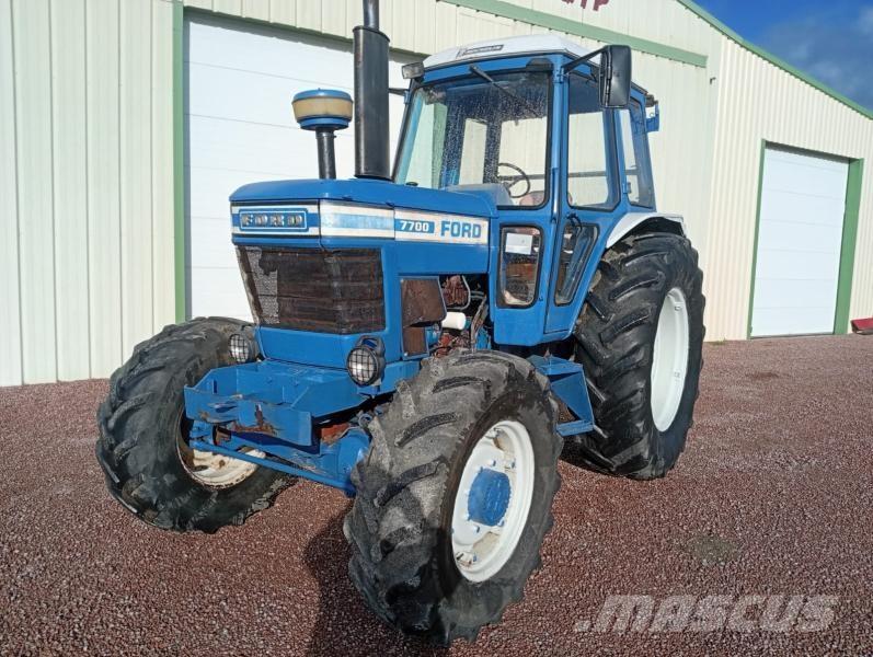 Ford 7700 Tractors