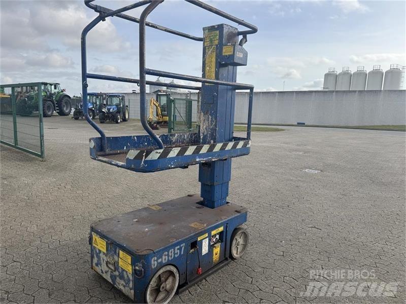 UpRight TM 12 Other lifts and platforms