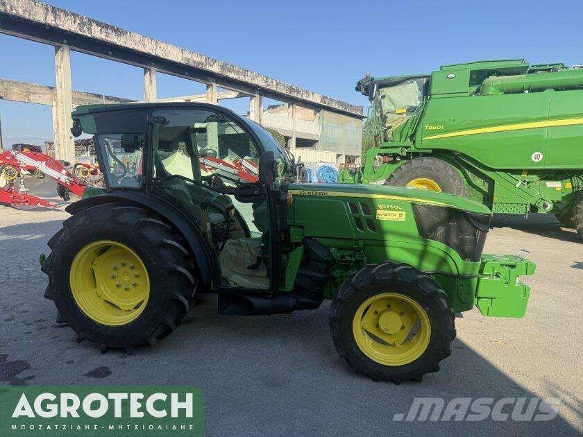 John Deere 5075 GL Tractors
