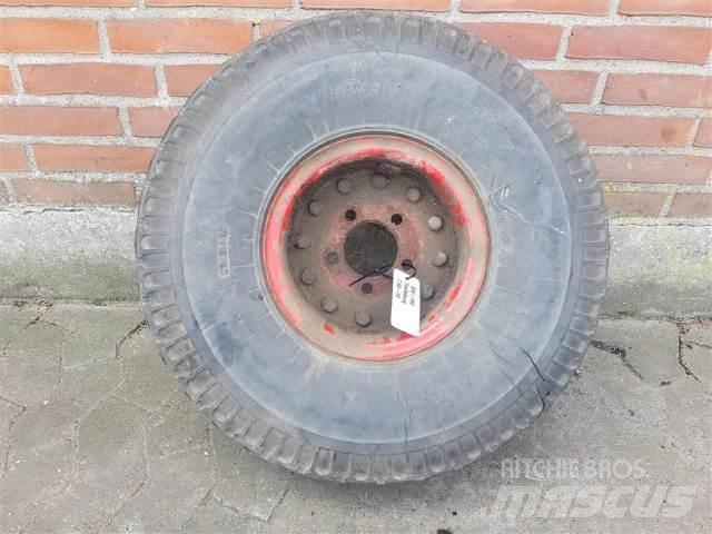  10 7.50-10 Tyres, wheels and rims
