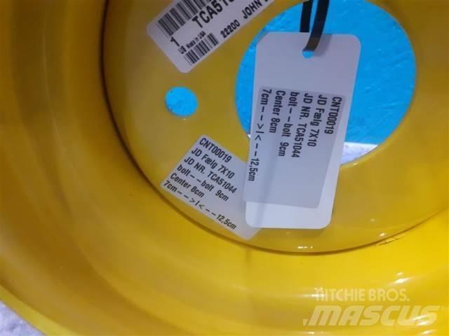  10 7X10 Tyres, wheels and rims