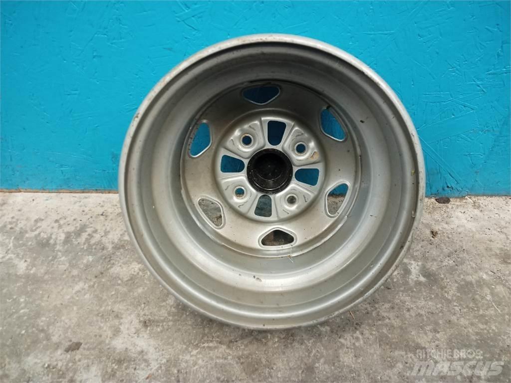  12 12x6.0AT Tyres, wheels and rims