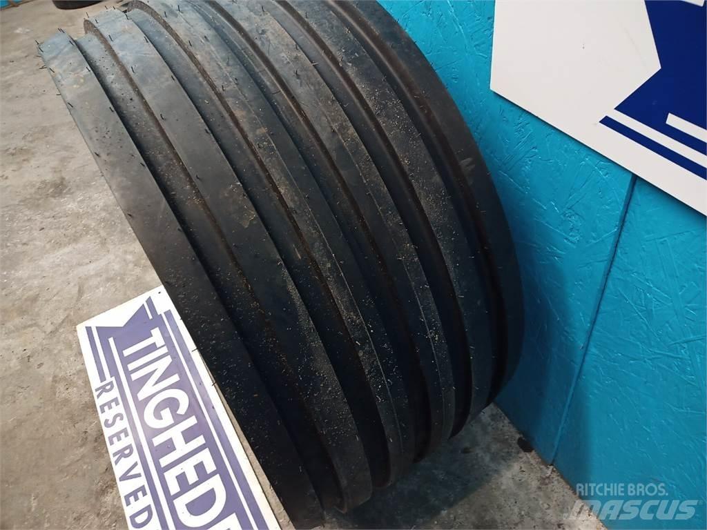  12 300/65-12 Tyres, wheels and rims