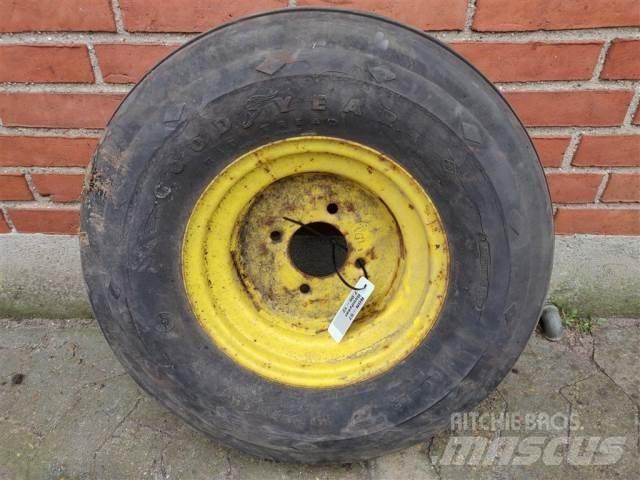  12 7.00-12 Tyres, wheels and rims