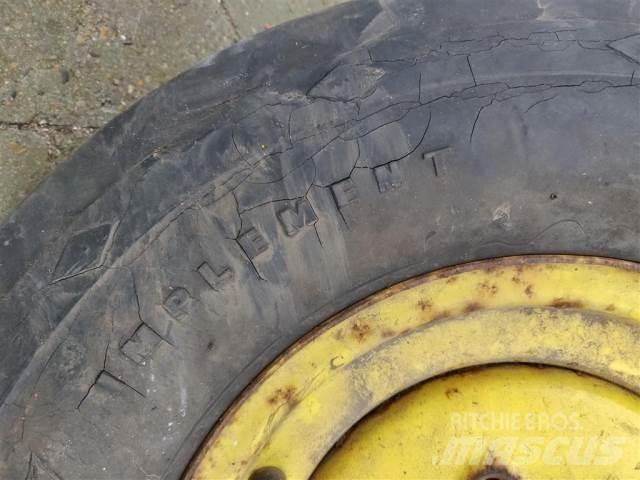  12 7.00-12 Tyres, wheels and rims