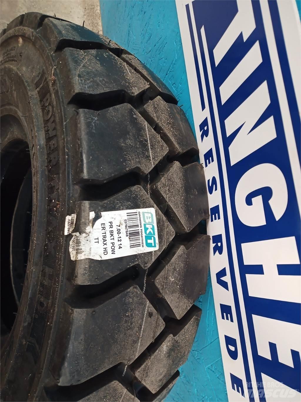  12 7.00-12 Tyres, wheels and rims