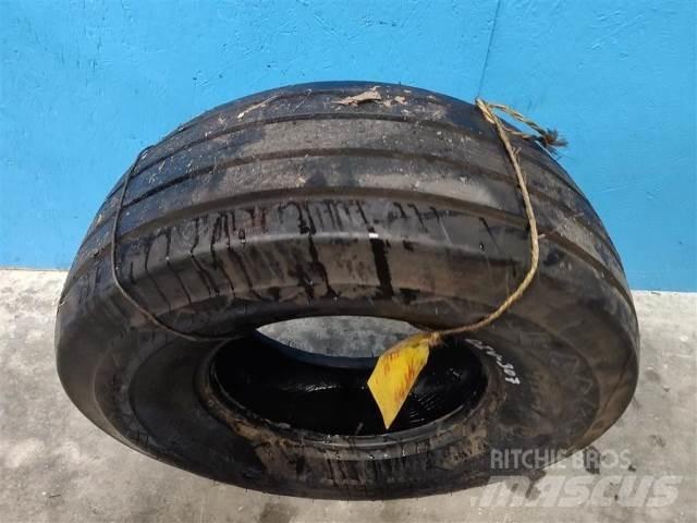  14 11L-14 Tyres, wheels and rims