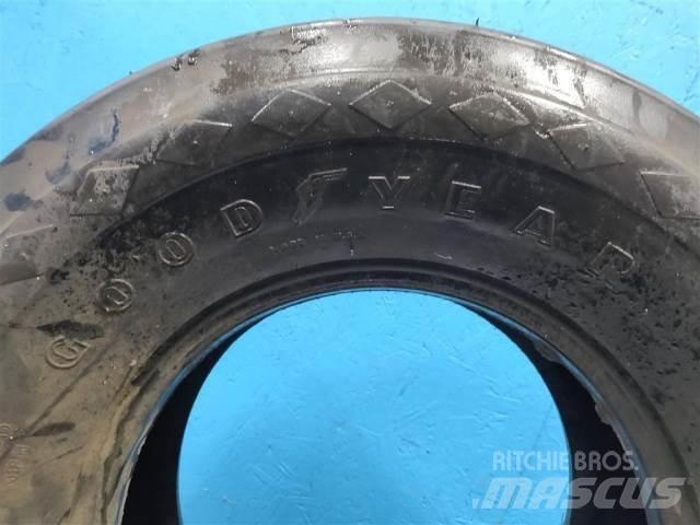  14 11L-14 Tyres, wheels and rims