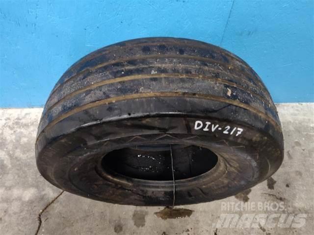  14 11L-14 Tyres, wheels and rims