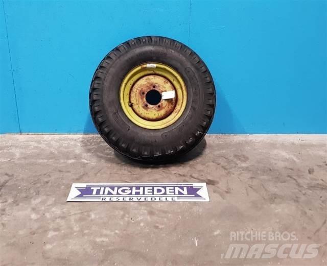  15 11.5/80-15 Tyres, wheels and rims