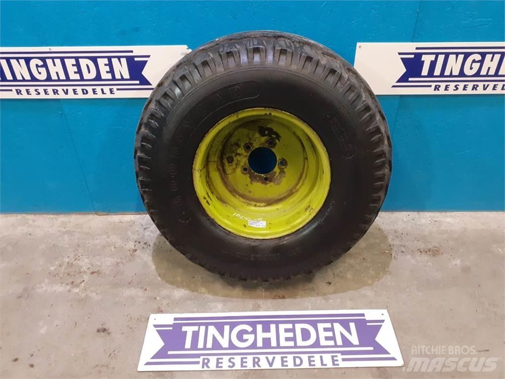  15 11.5/80-15 Tyres, wheels and rims