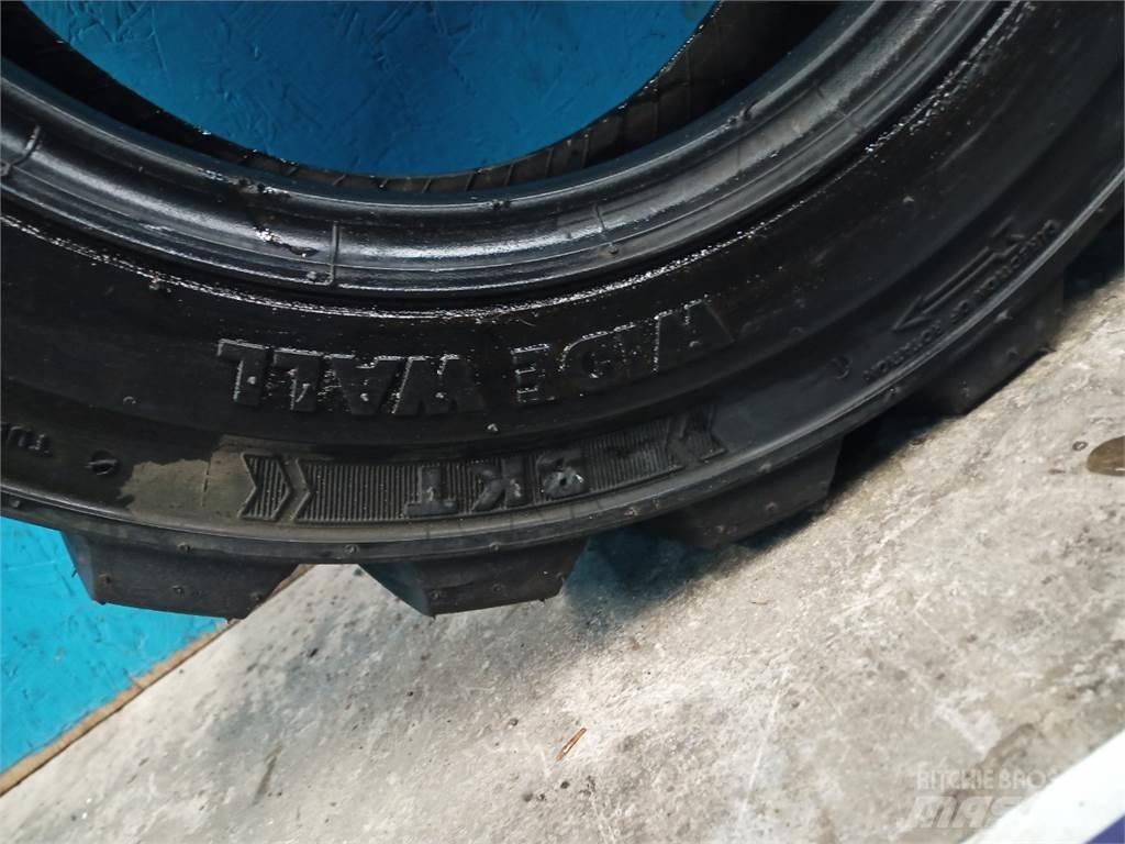  15 27X8.50-15 Tyres, wheels and rims