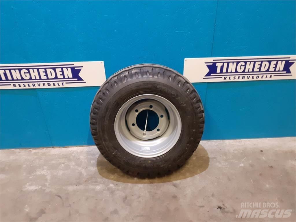  15.3 260/75-15.3 Tyres, wheels and rims