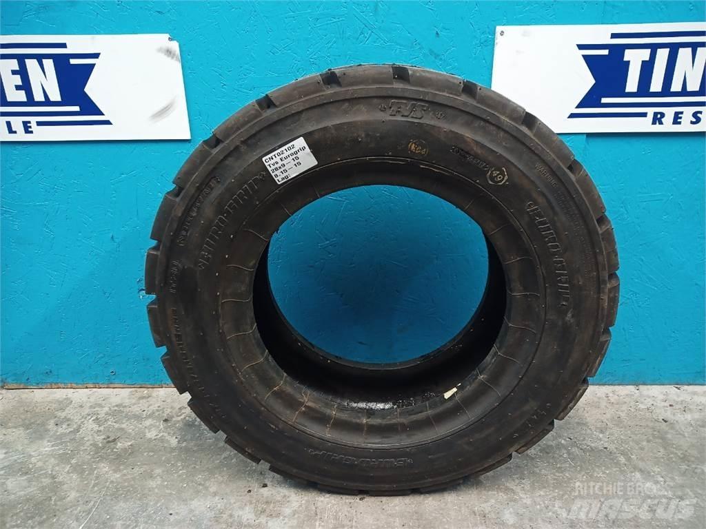  15 8.15-15 Tyres, wheels and rims