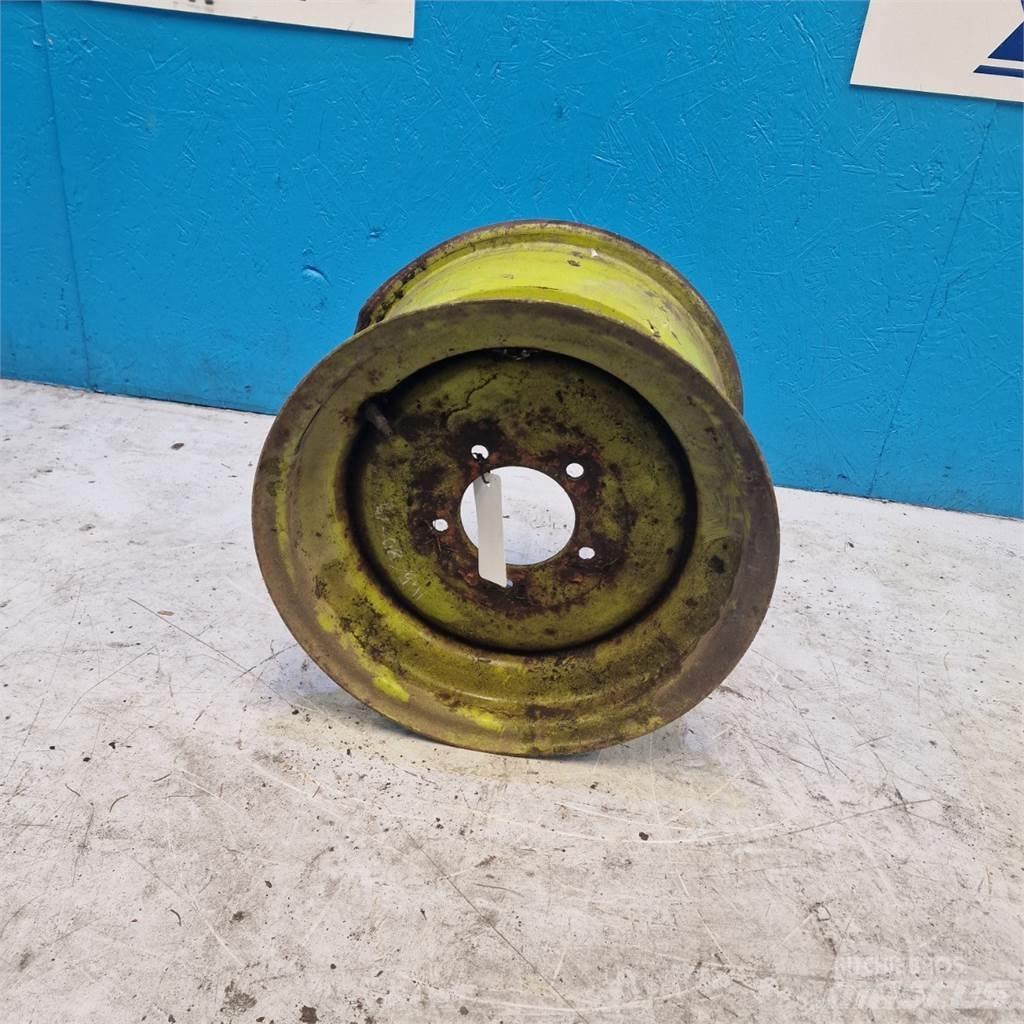  15 900x15 Tyres, wheels and rims