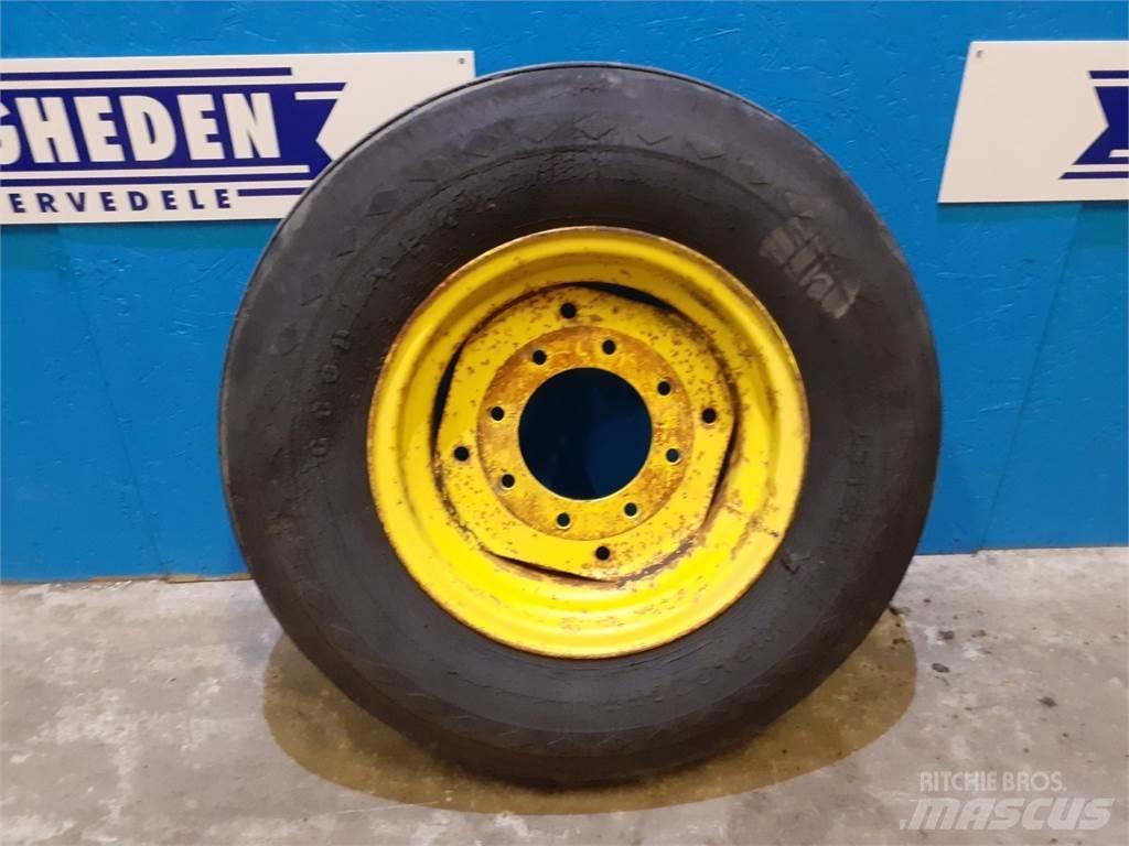  16 7.50-16 Tyres, wheels and rims