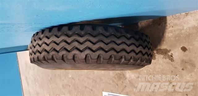  16 9.00R16 Tyres, wheels and rims