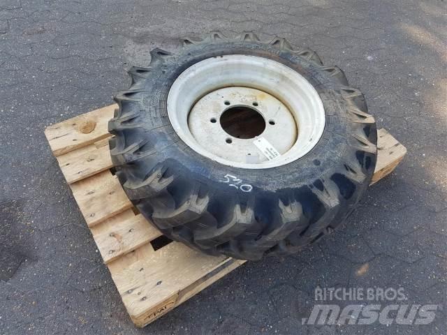  18 10.5-18 Tyres, wheels and rims