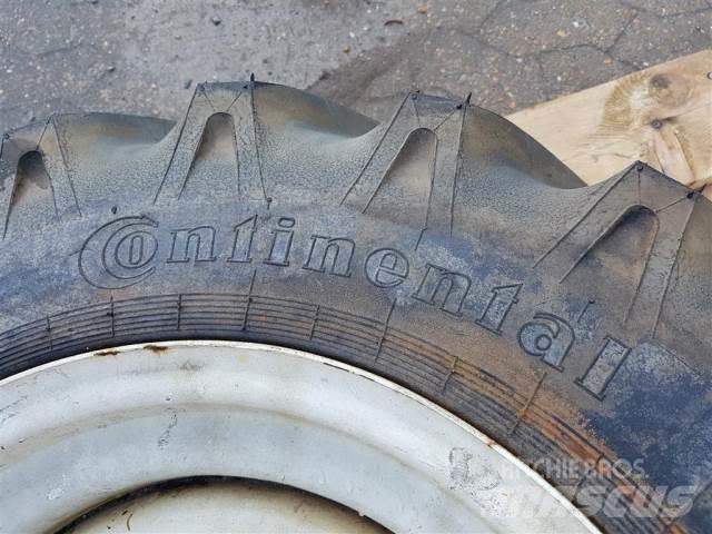  18 10.5-18 Tyres, wheels and rims