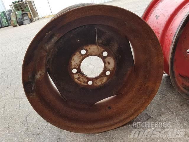  18 11X18 Tyres, wheels and rims