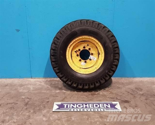  18 12.5/80-18 Tyres, wheels and rims