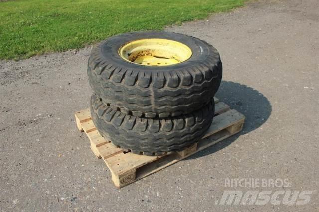  18 12.5/80-18 Tyres, wheels and rims