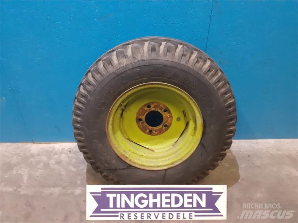  18 12.5/80-18 Tyres, wheels and rims