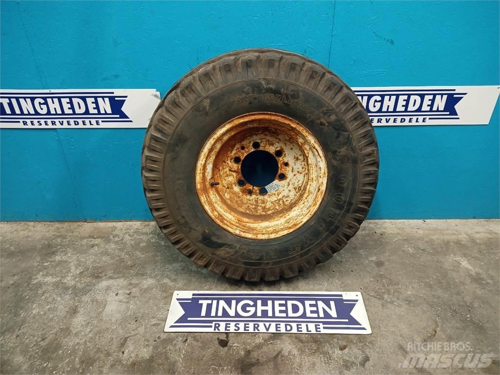  18 12.5/80-18 Tyres, wheels and rims