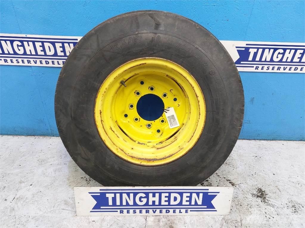  18 12.5/80-18 Tyres, wheels and rims