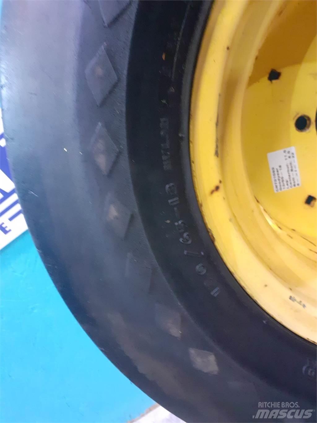  18 13.0/65-18 Tyres, wheels and rims