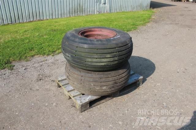  18 15.0/70-18 Tyres, wheels and rims