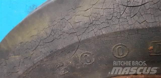  18 7.50-18 Tyres, wheels and rims