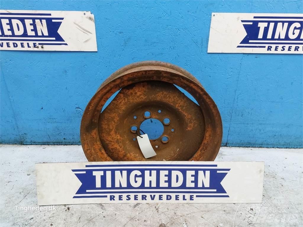  20 Tyres, wheels and rims