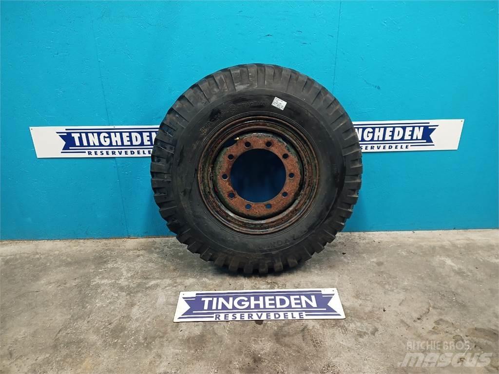  20 11.00-20 Tyres, wheels and rims