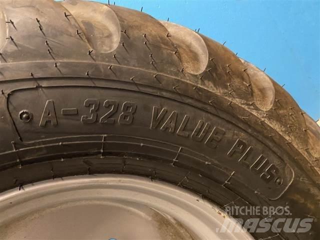  22.5 550/45-22.5 Tyres, wheels and rims