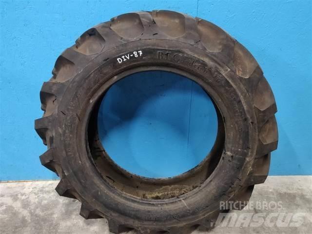  24 10-24 Tyres, wheels and rims