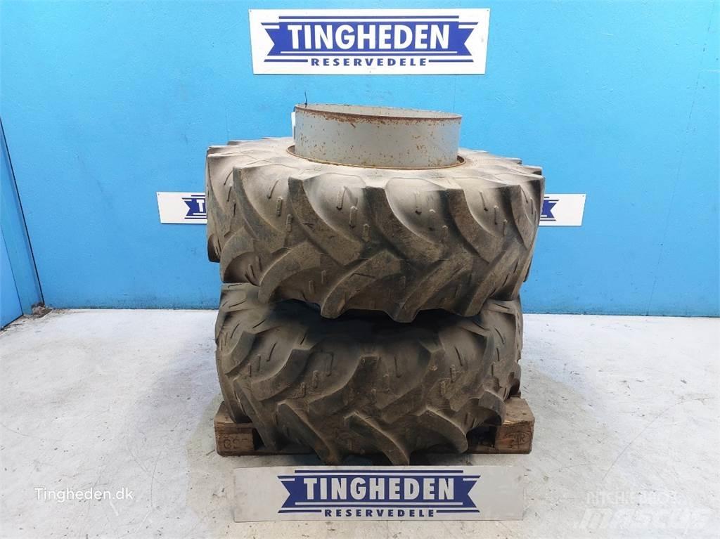  24 16.9R24 Tyres, wheels and rims