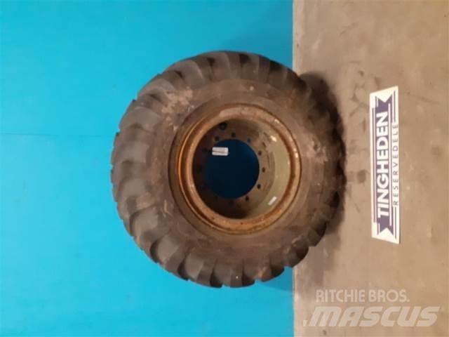  25 20.5-25 Tyres, wheels and rims